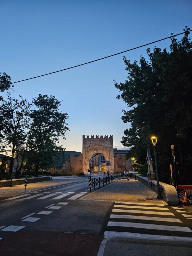 Casa Ronci - Centro Storico - Palacongressi Rimini Esterno foto